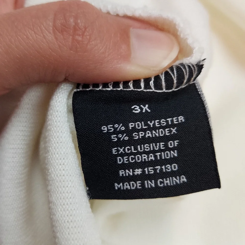 Love + Lace Cream Eiffel Tower & Lady Winter Scene Ruffle Detail Sweatshirt 3X - Picture 10 of 11